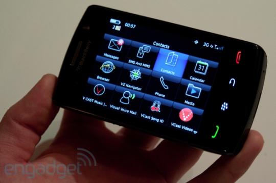 blackberry-storm2-hands-on-50-sm blackberry-storm2-hands-on-50-sm