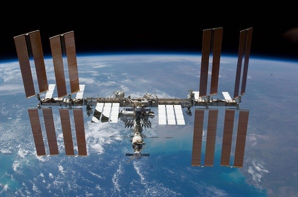 iss-tenth-anniversary-11-02-2010