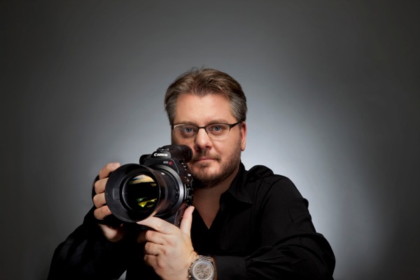 Profile shot_Vincent Laforet 211211