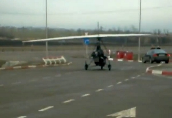 russian-glider-petrol-kiosk