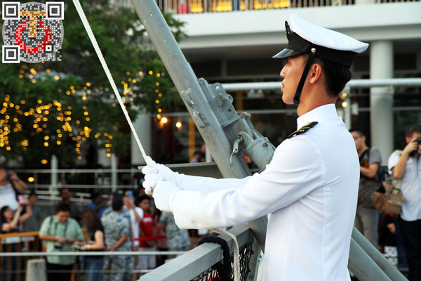 navy-vivocity-IMG_4784m
